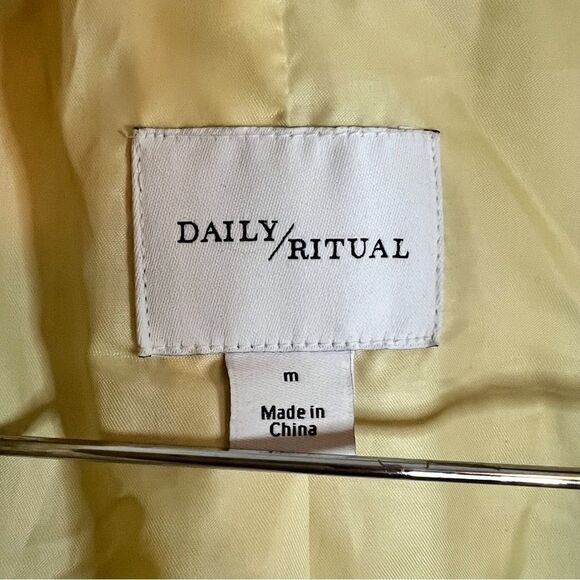 Womens Daily Ritual Teddy Bear Fleece Jacket Size Medium Light Yellow‎ - Picture 3 of 8